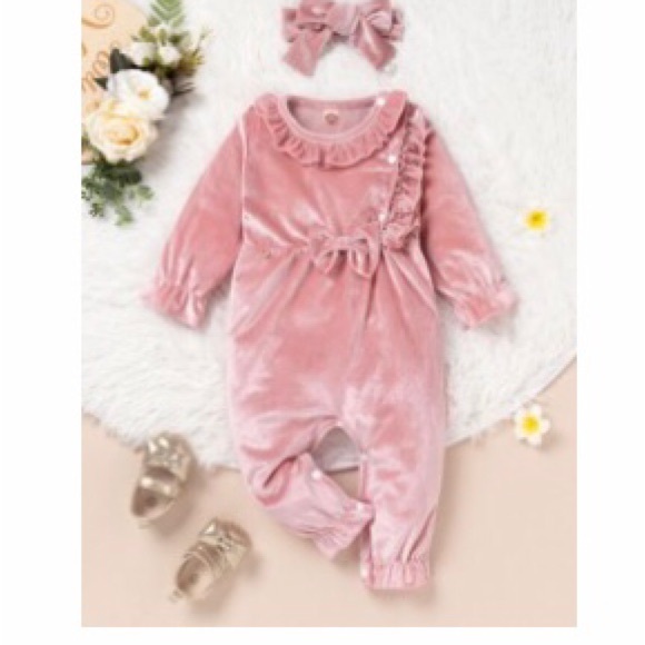 Vintage Looking 12-18month Dresses, Both Gold & Purple ones are velvet material - Picture 10 of 11